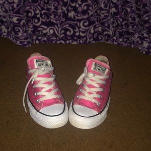 Pink converse